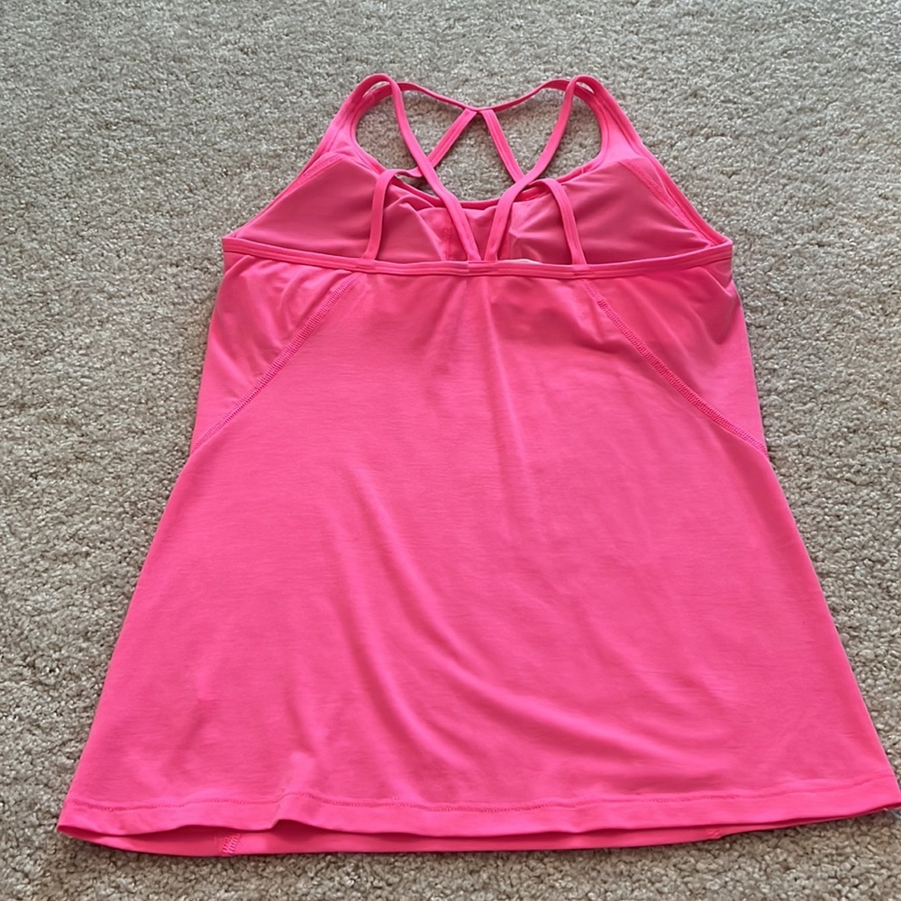 Gapfit tank. Soft. Padded shelf bra - Picture 2 of 3
